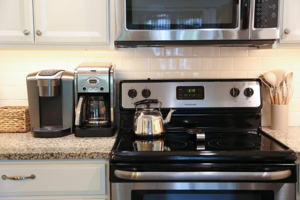 Cape May Classic Design That Is Cozy, Elegant, And Inviting Esterno foto